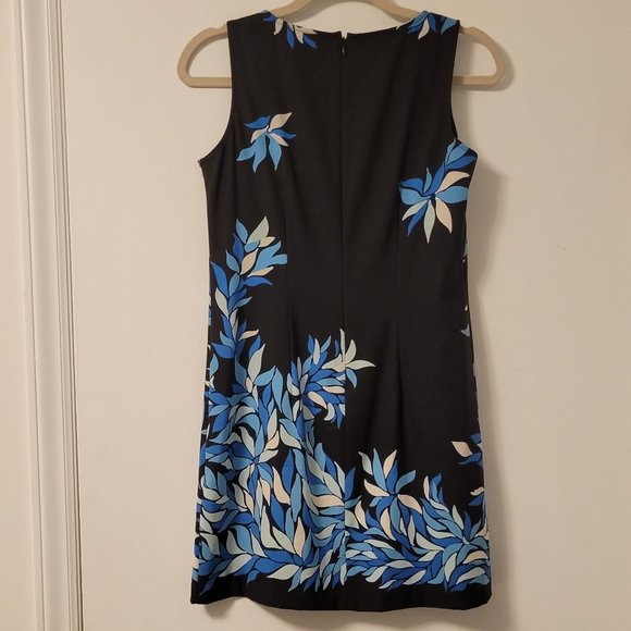 ❣️HP❣️Jessica Howard sleeveless black dress blue flowered print sz: 6P - Picture 3 of 4